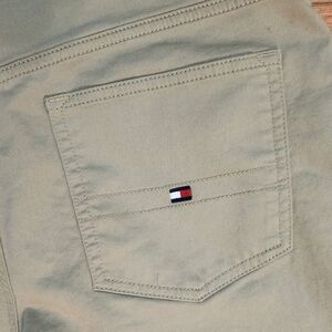 Tommy Hilfiger Khaki Pants, size 32x32
